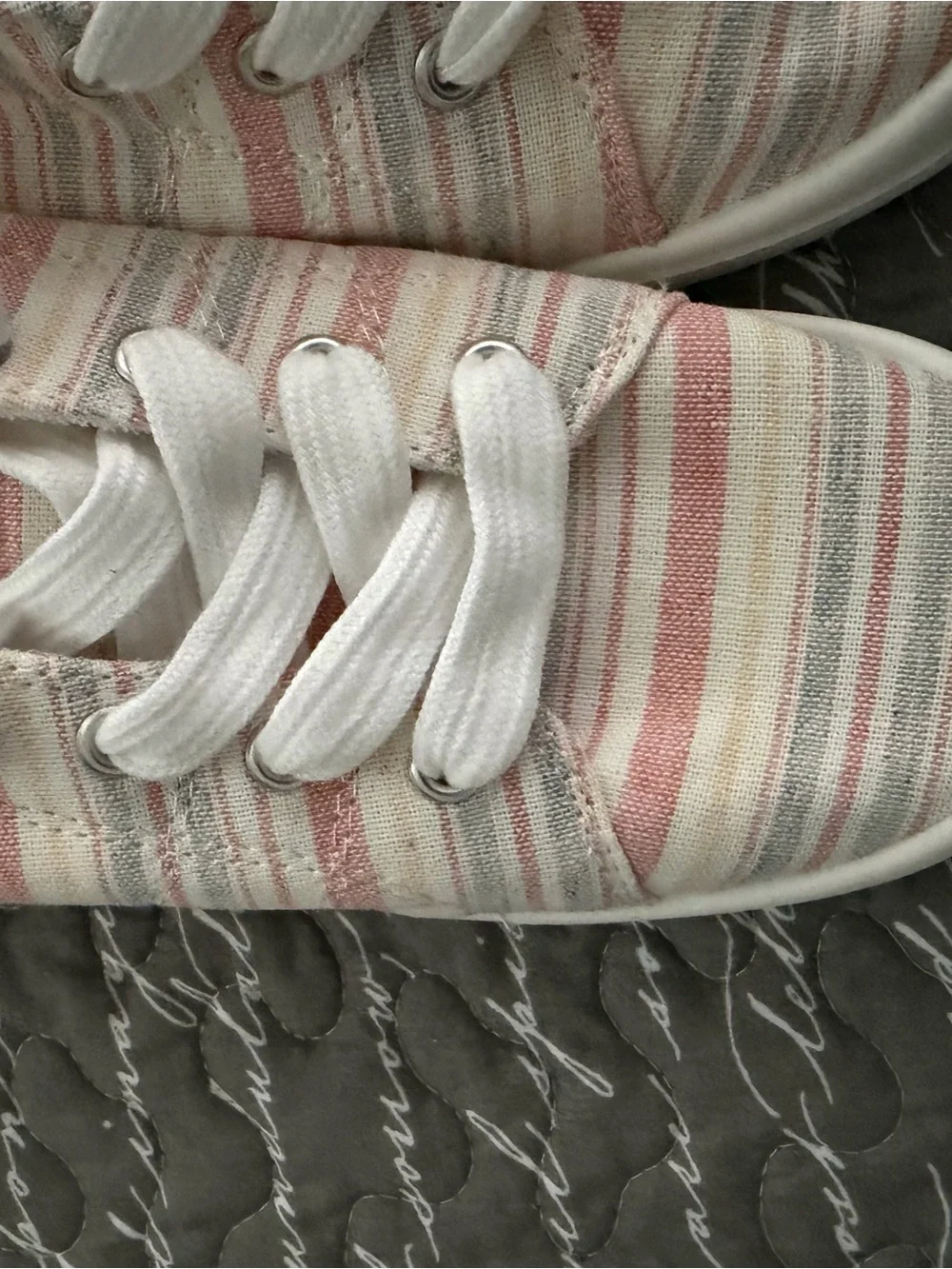 Jellypop Women’s Striped Sneakers Size 8.5